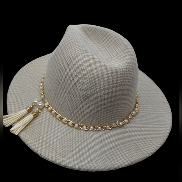 Ophelia Roe Woman's Wide Brim Felt Fedora Hat with Faux Pearl Chain Band NWT - Picture 3 of 8